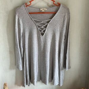 5 for $10 Misia Heather Gray V-Neck Tunic